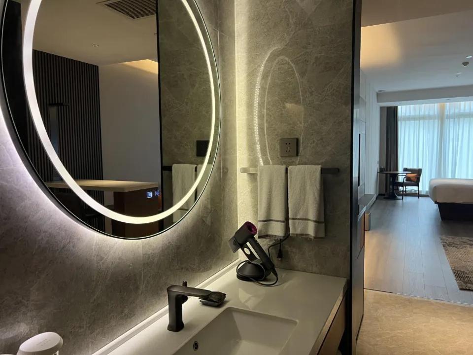 Urcove By Hyatt Futian Cbd Hotel Shenzhen Buitenkant foto